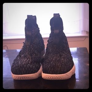 Nike/LeBron James Zoom Max